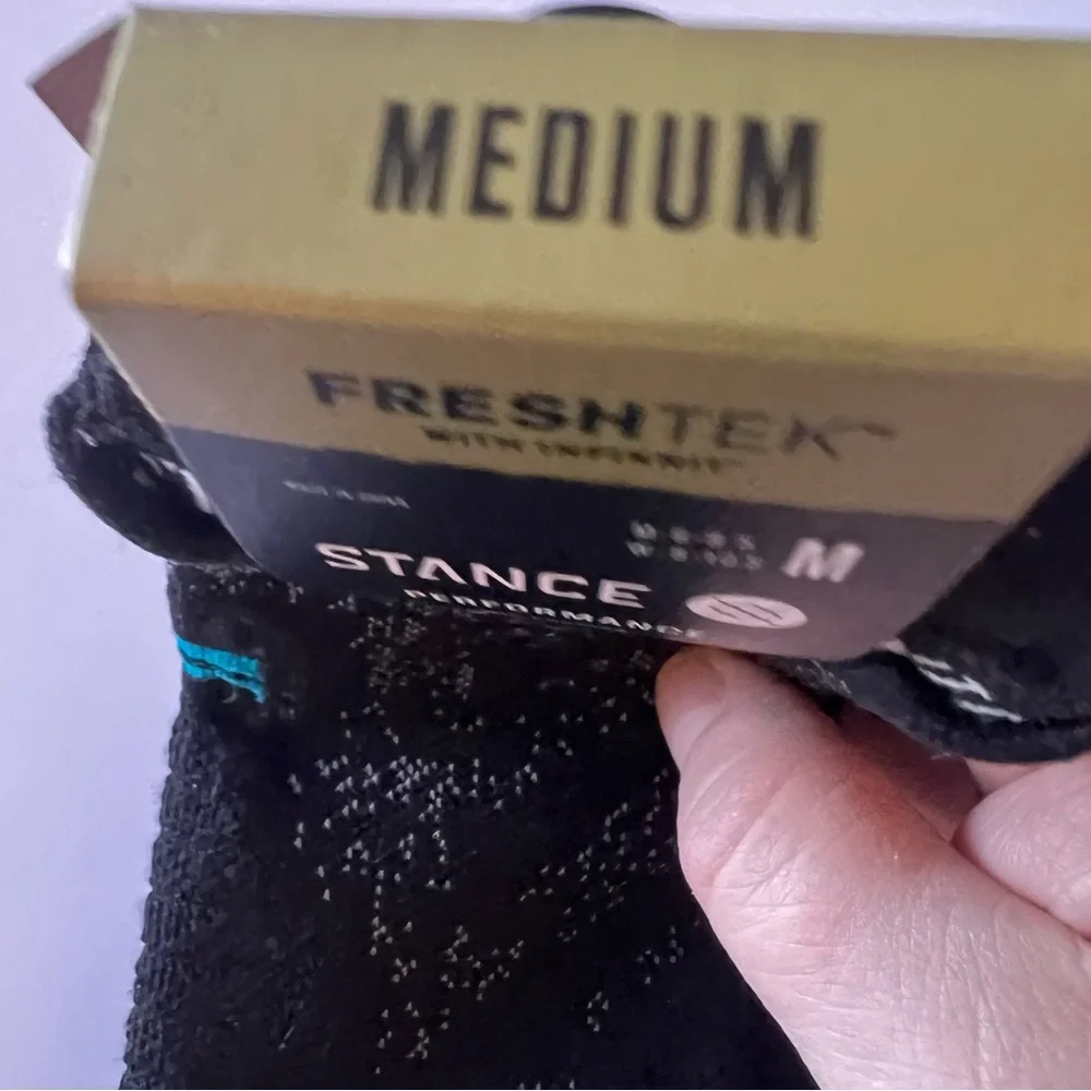 STANCE PERFORMANCE MID CUSHION FRESHTEK ATHLETIC SOCKS BLACK UNISEX MEDIUM NWT